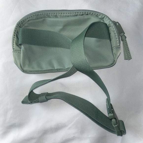 Lululemon Tidelwater Teal Everywhere Adjustable Strap Crossbody Belt Bag